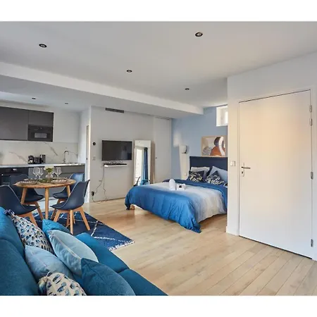 Apartment Porte Maillot Arc De Triomphe By Prestige